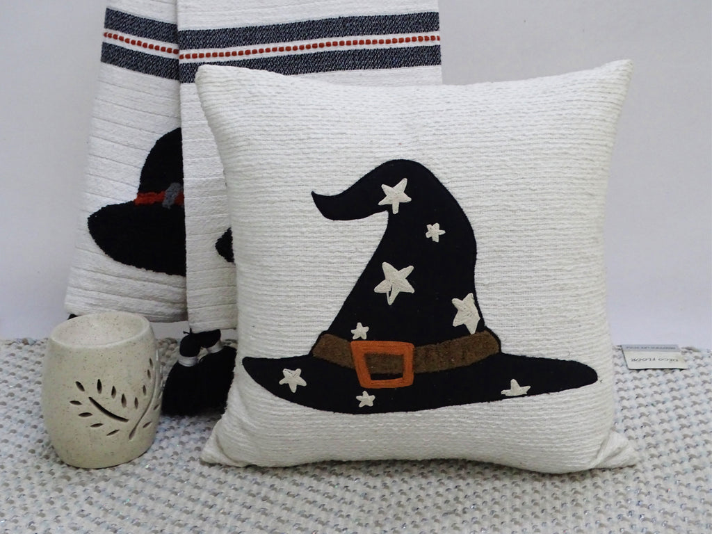 Vibhsa Halloween Decorative Throw Pillow 20" x 20"