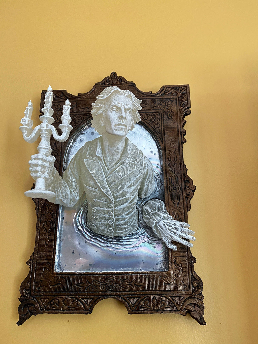 Spooky "Gentleman Ghost" in the Mirror Plaque (Large)
