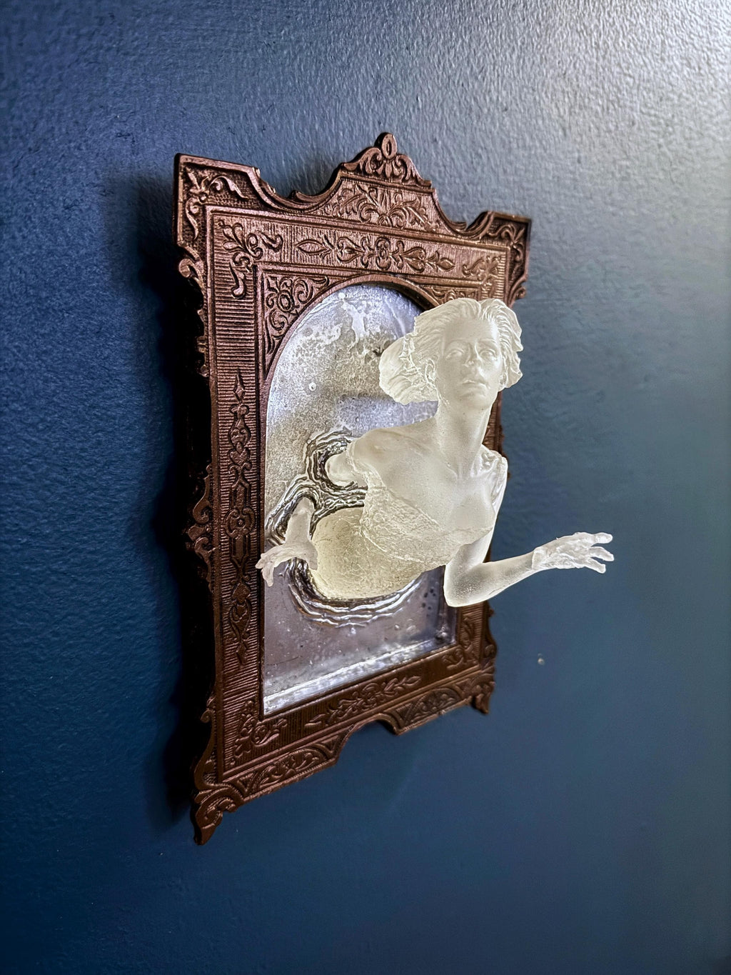 Spooky Glow-in-the-Dark "Ghost in the Mirror" Plaque