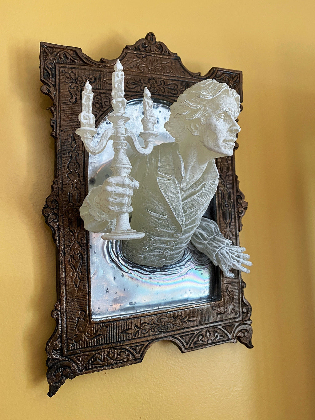 Spooky "Gentleman Ghost" in the Mirror Plaque (Large)