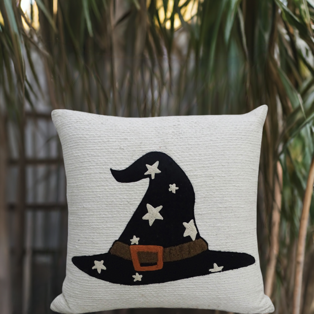 Vibhsa Halloween Decorative Throw Pillow 20" x 20"